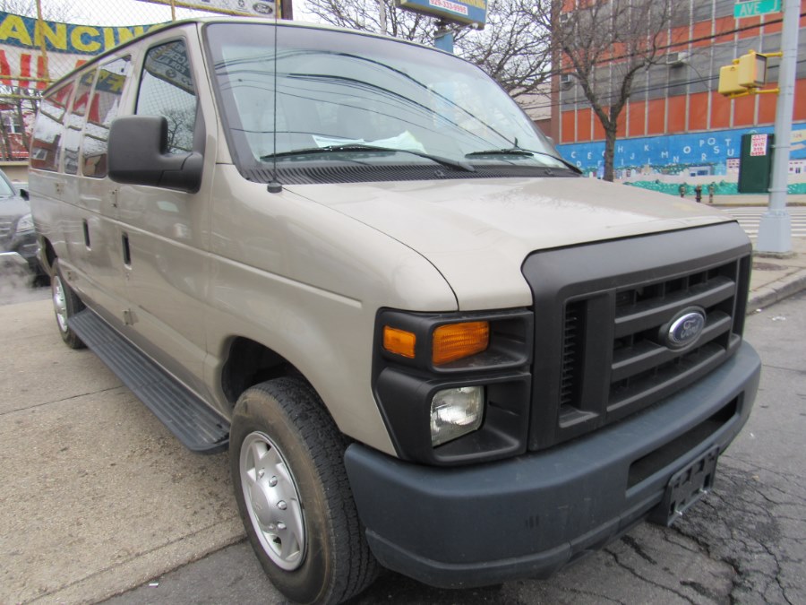 2012 ford econoline wagon